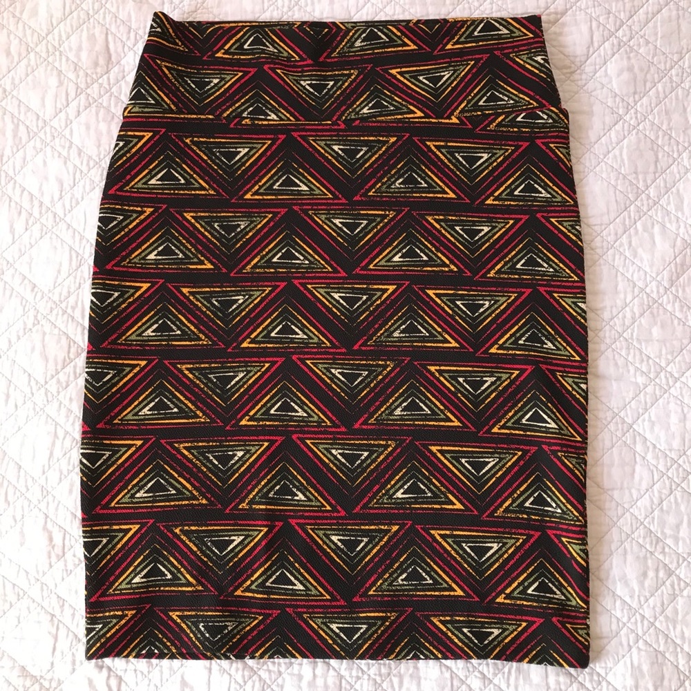 LuLaRoe Pencil Skirt in Black with Pink and Gold Triangle Pattern